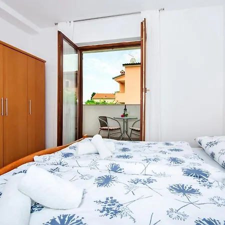 Apartment Mare Borik *